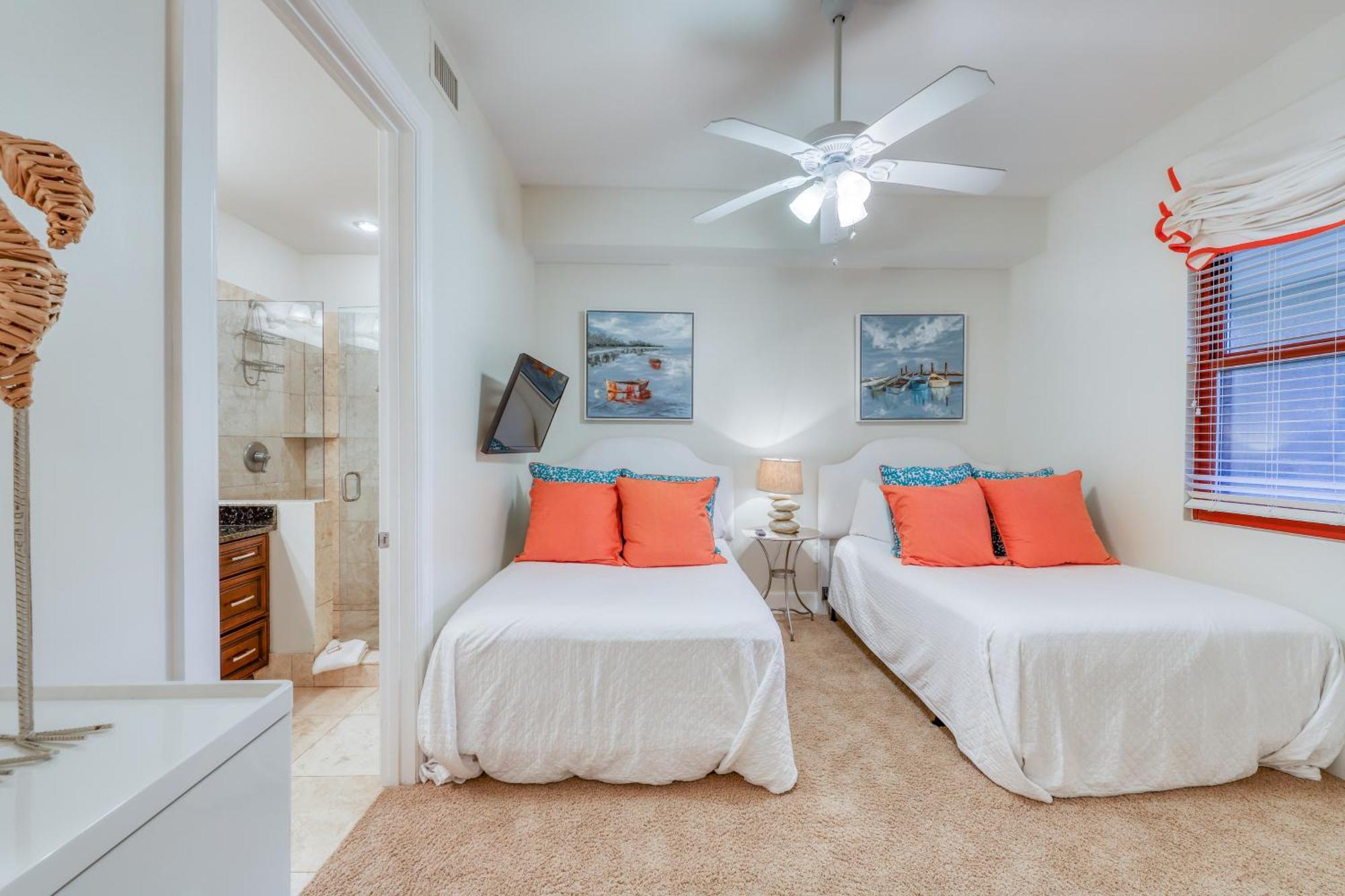Sanctuary By The Sea Condos 산타로사 비치 객실 사진