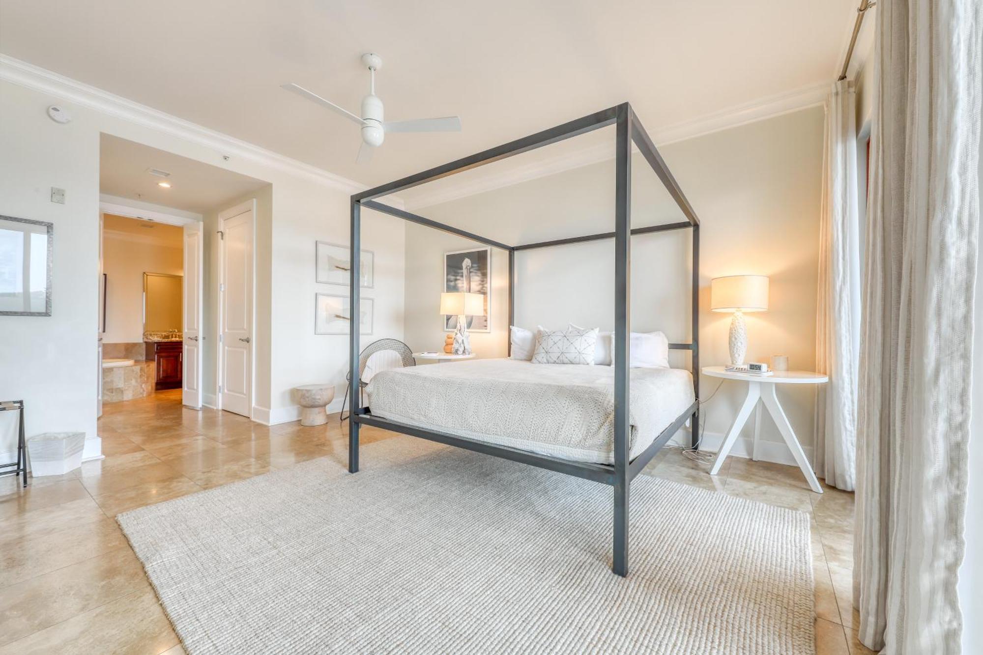 Sanctuary By The Sea Condos 산타로사 비치 객실 사진
